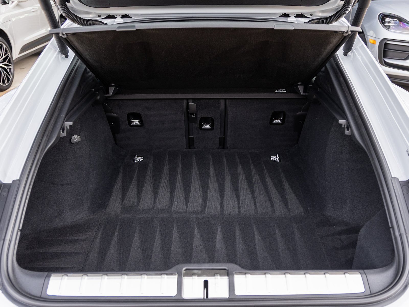 Certified 2026 Porsche Panamera RWD image 39