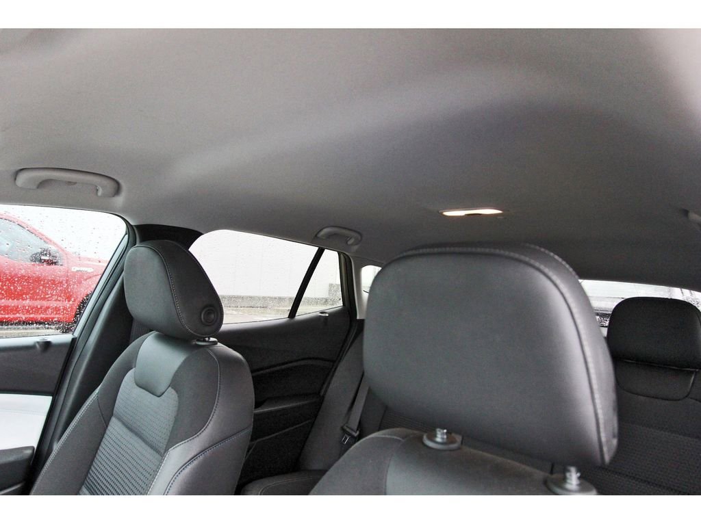 Used 2025 Chevrolet Trax LT w/ Driver Confidence Package image 26