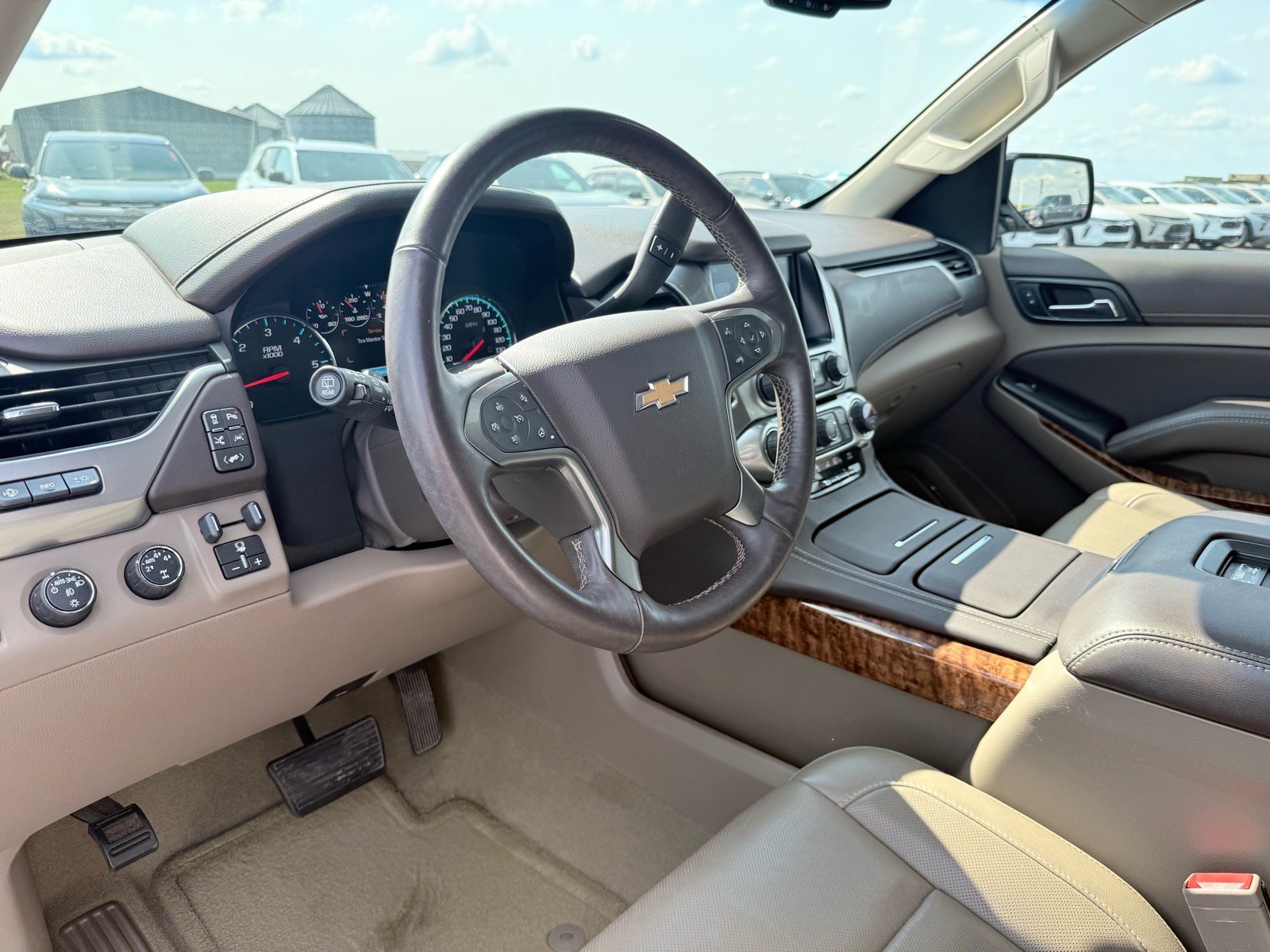 Used 2016 Chevrolet Tahoe LTZ AWD/4WD image 13