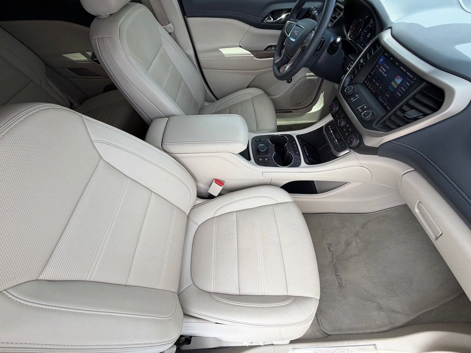 Used 2023 GMC Acadia Denali AWD/4WD image 11