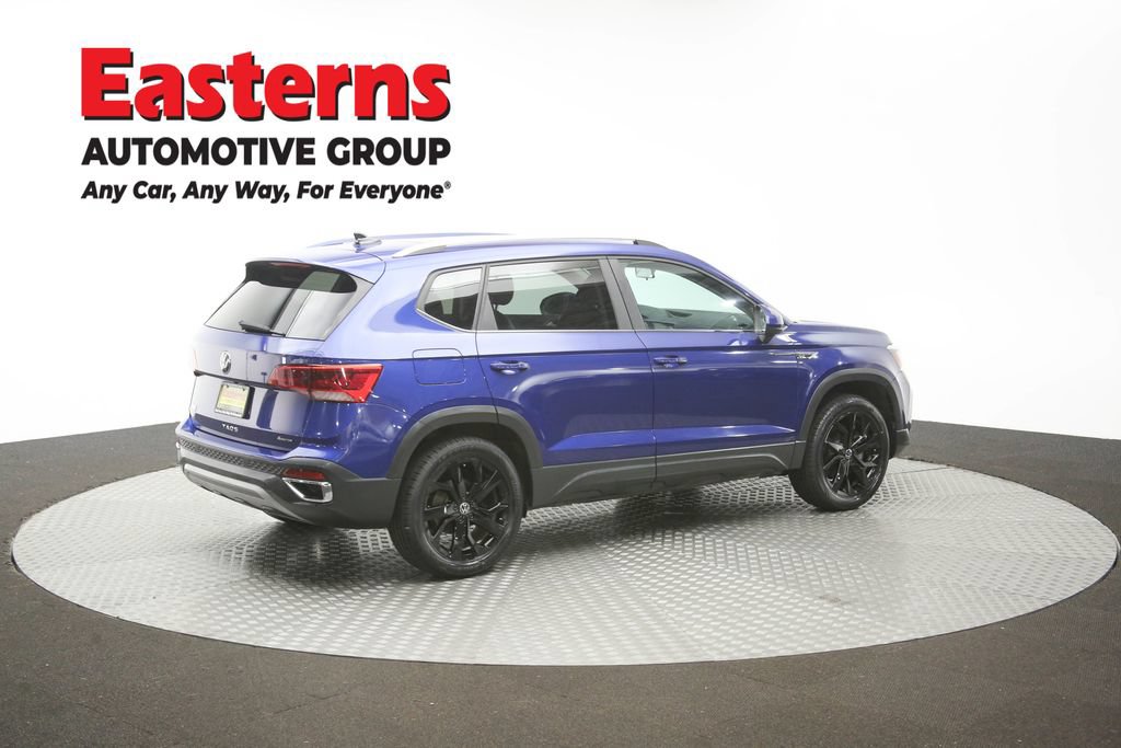 Used 2022 Volkswagen Taos SE w/ Panoramic Sunroof Package FWD image 42