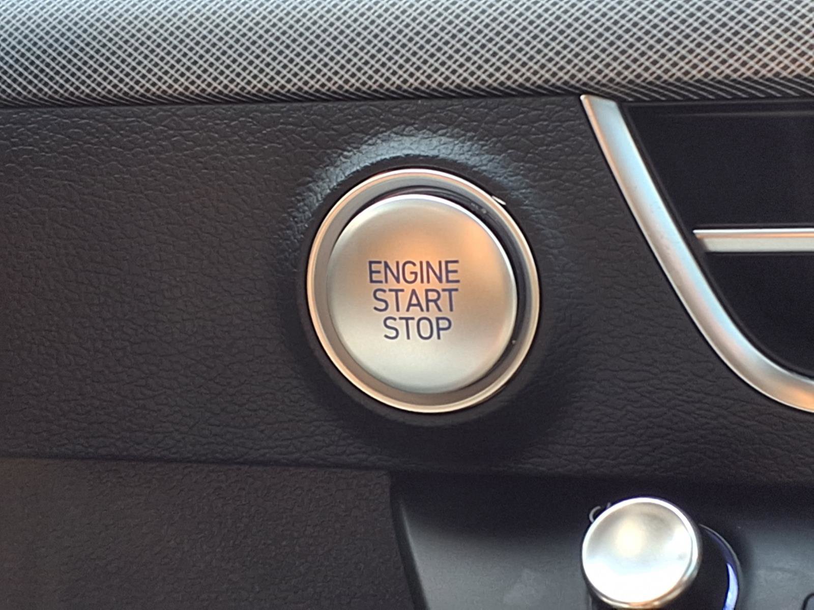 Certified 2025 Hyundai Sonata SE image 16