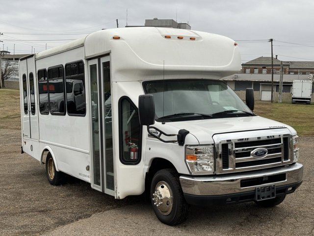 Used 2019 Ford E-350 and Econoline 350 Super Duty w/ Shuttle Bus Prep Package image 5