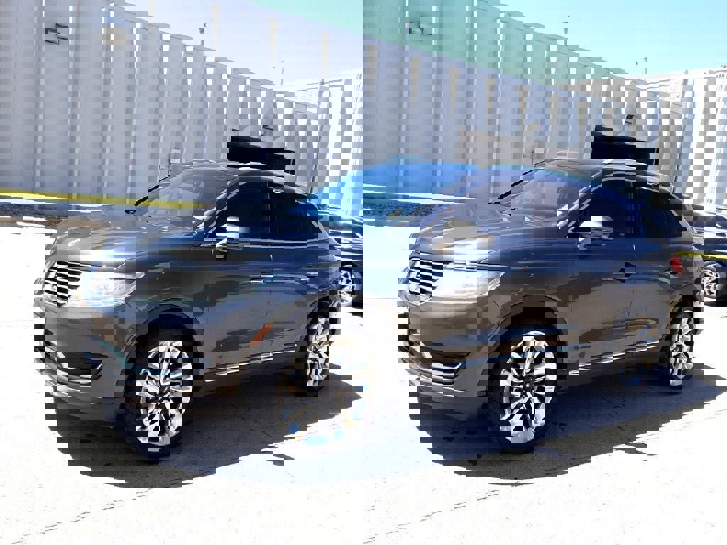 Used 2017 Lincoln MKX Reserve w/ Driver Assistance Package