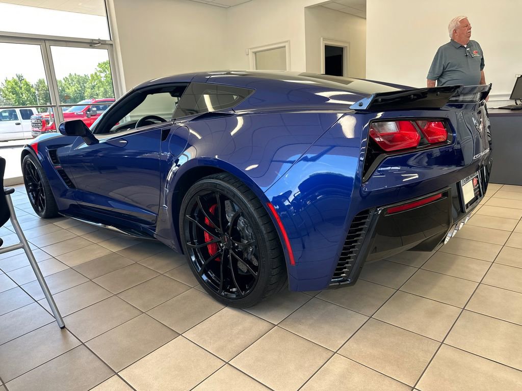 Used 2017 Chevrolet Corvette Grand Sport w/ Z07 Performance Package RWD image 8