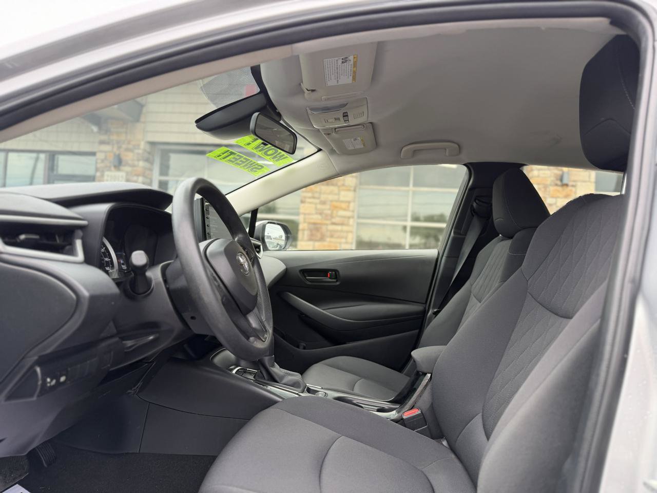 Used 2022 Toyota Corolla LE w/ LE Convenience Package FWD image 12