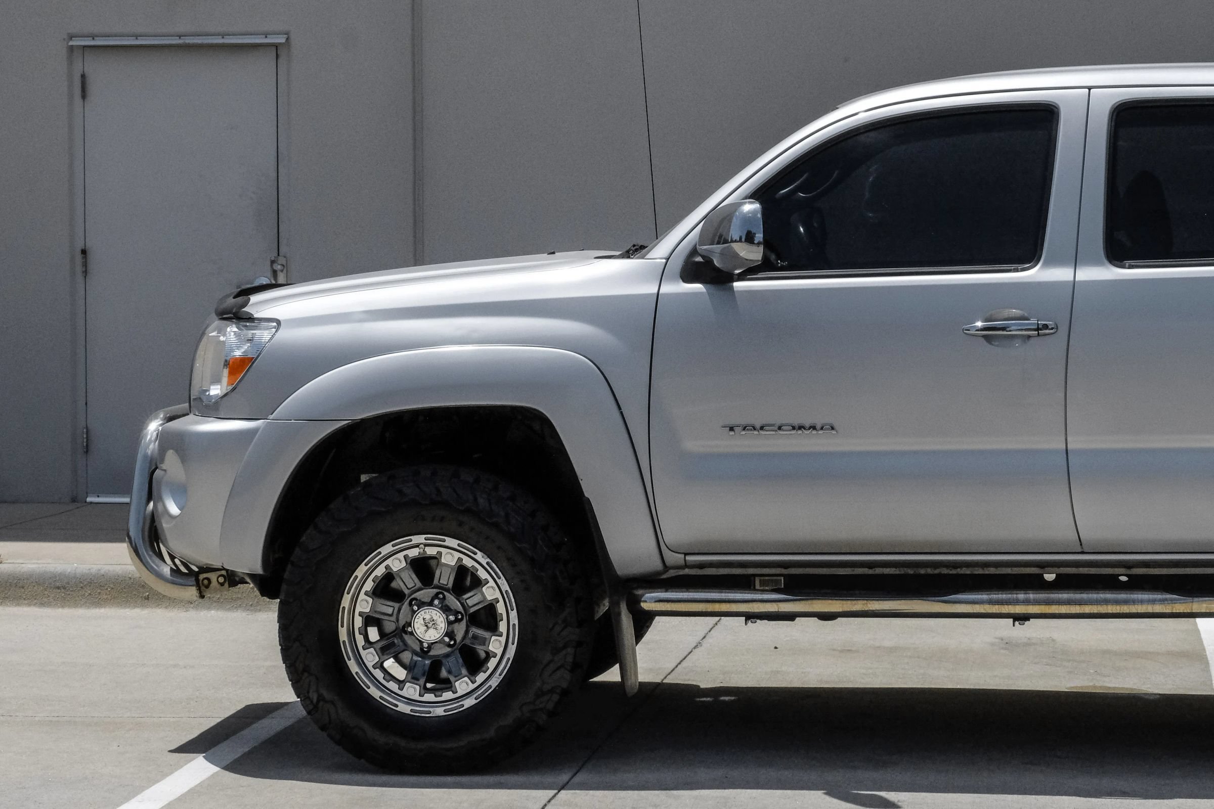 Used 2011 Toyota Tacoma 4x4 Double Cab w/ SR5 Pkg #2 image 17