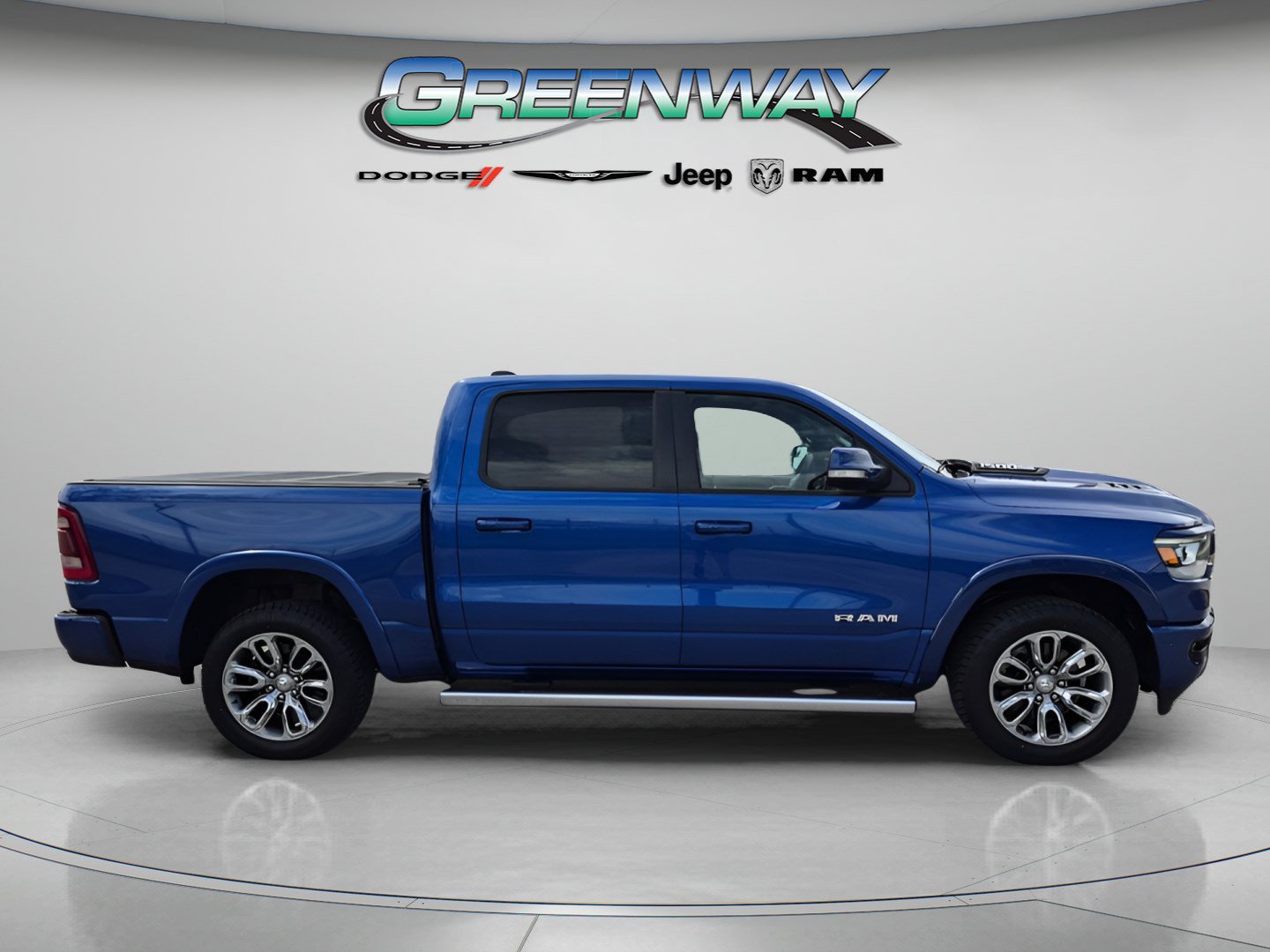 Used 2019 RAM 1500 Laramie w/ Sport Appearance Package AWD/4WD image 5