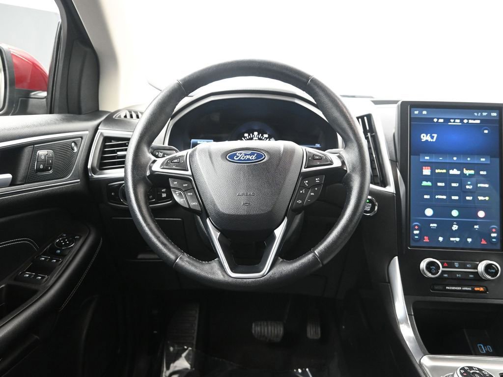 Used 2024 Ford Edge Titanium image 31