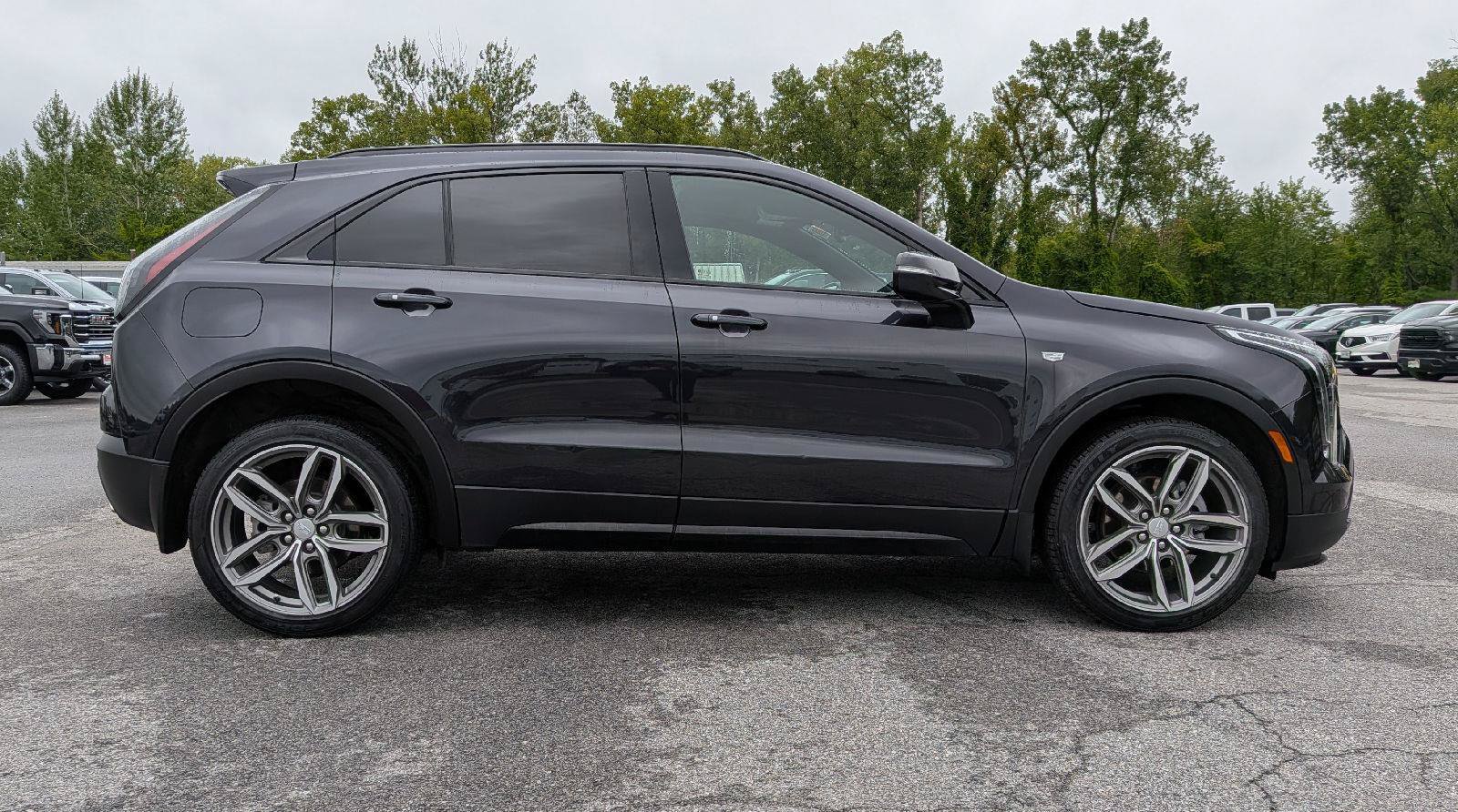 Used 2023 Cadillac XT4 Sport AWD/4WD image 5