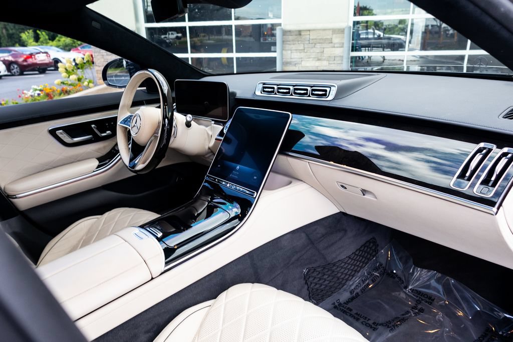 Used 2021 Mercedes-Benz S 580 4MATIC Sedan w/ AMG Line image 39