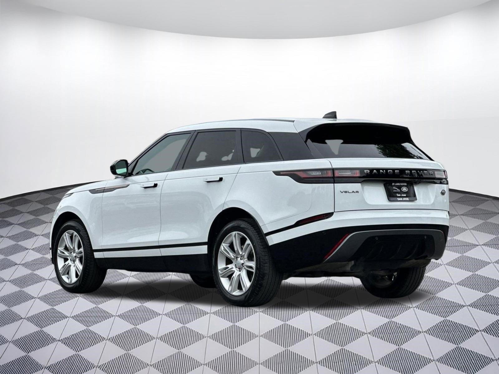 Certified 2022 Land Rover Range Rover Velar R-Dynamic S AWD/4WD image 3