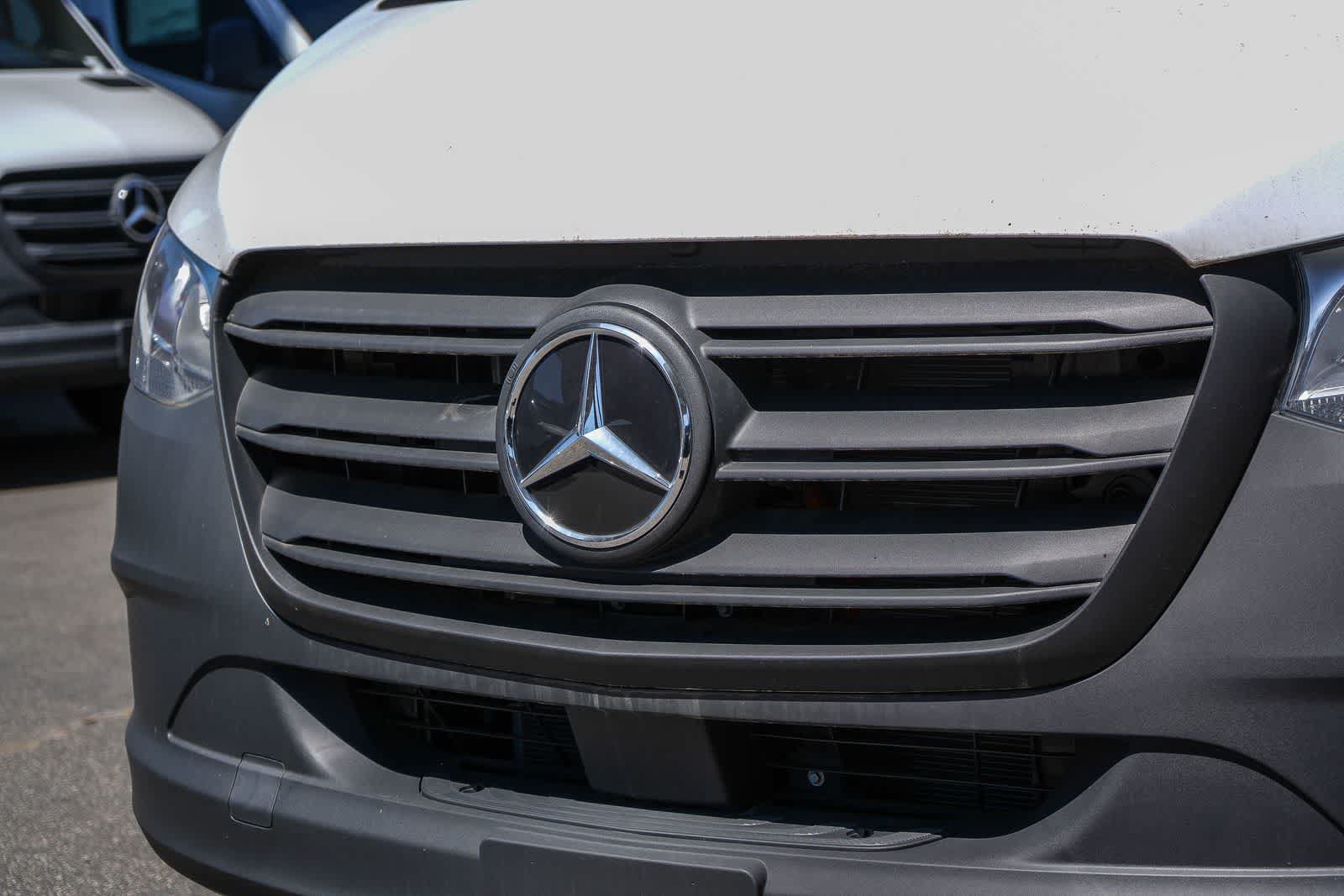 New 2025 Mercedes-Benz eSprinter 170 Cargo image 6