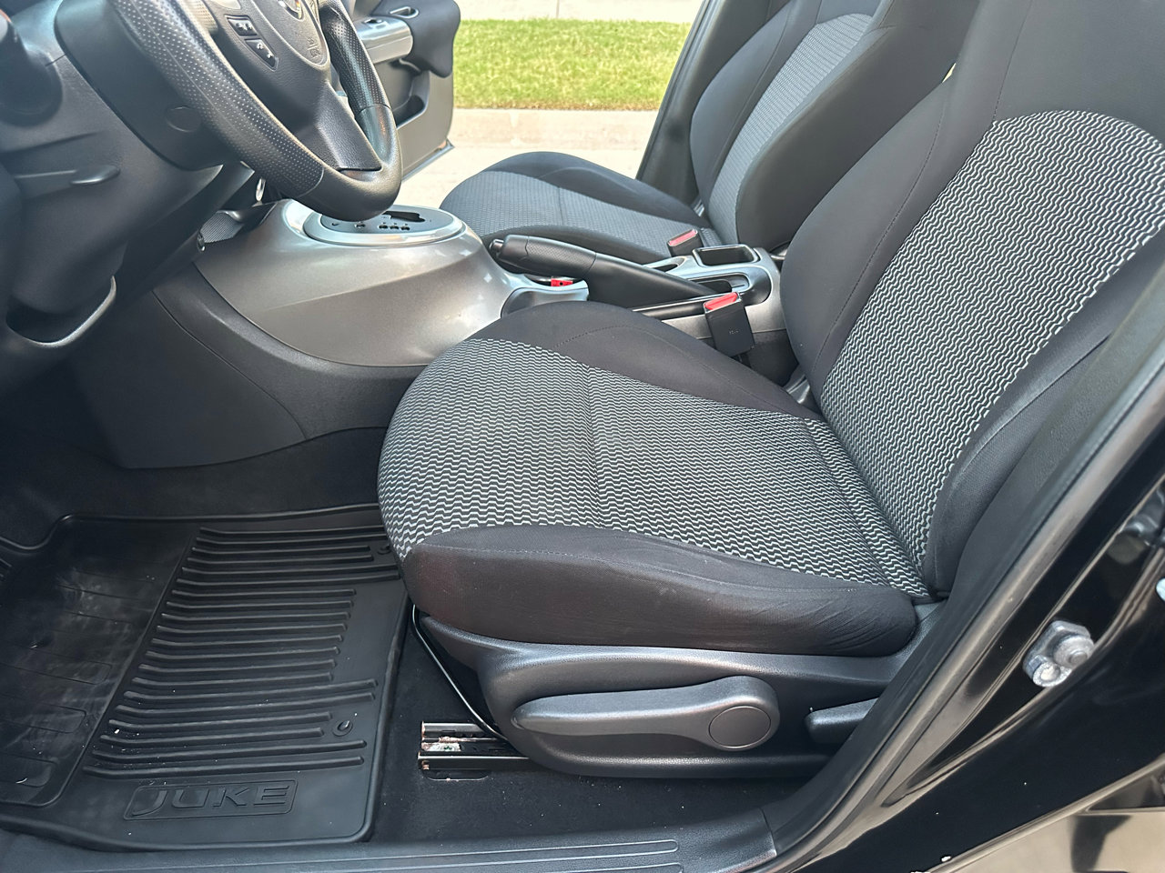 Used 2016 Nissan Juke S image 3