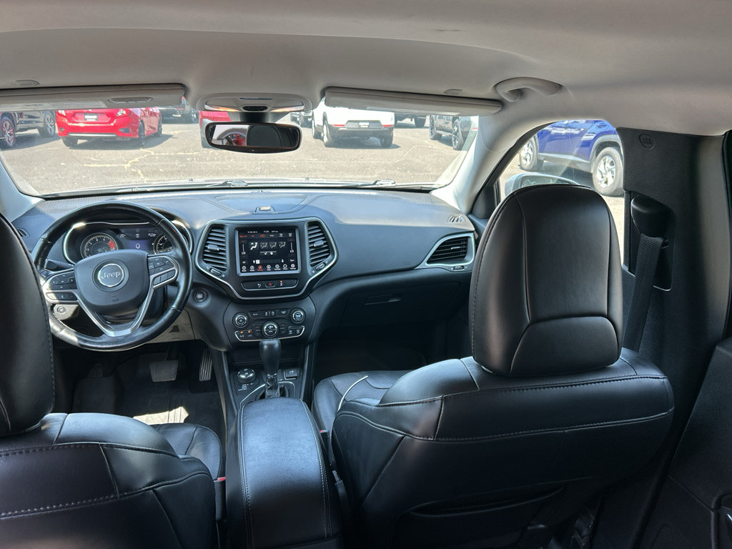 Used 2021 Jeep Cherokee Latitude Lux w/ Comfort/Convenience Group AWD/4WD image 12