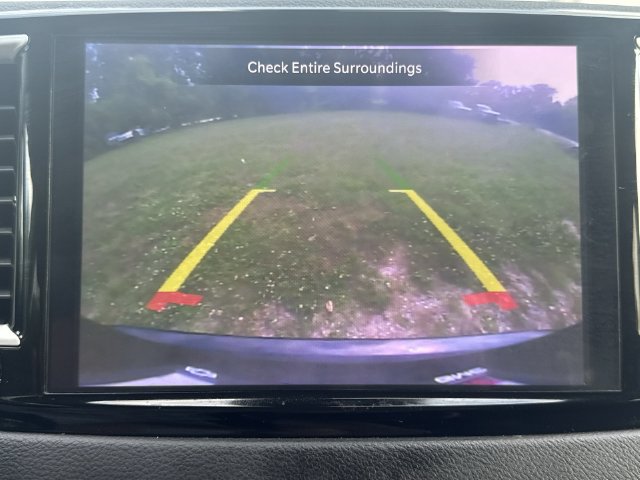 Used 2024 Chrysler Pacifica Touring-L FWD image 15