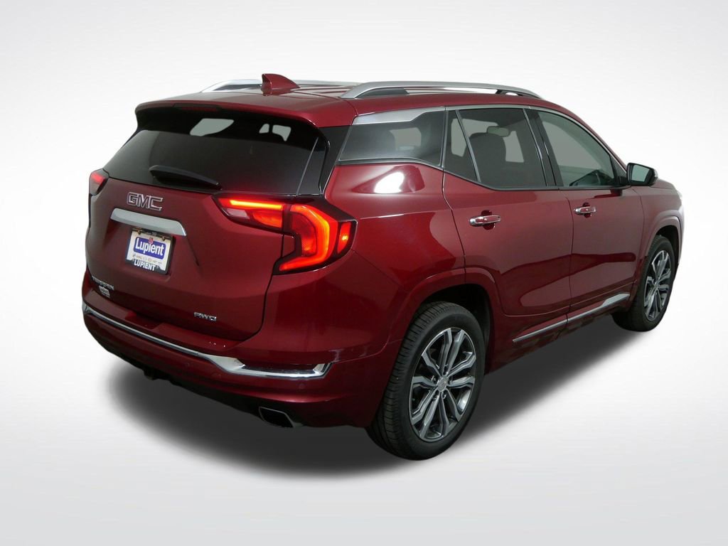 Used 2020 GMC Terrain Denali w/ Denali Premium Package AWD/4WD image 3