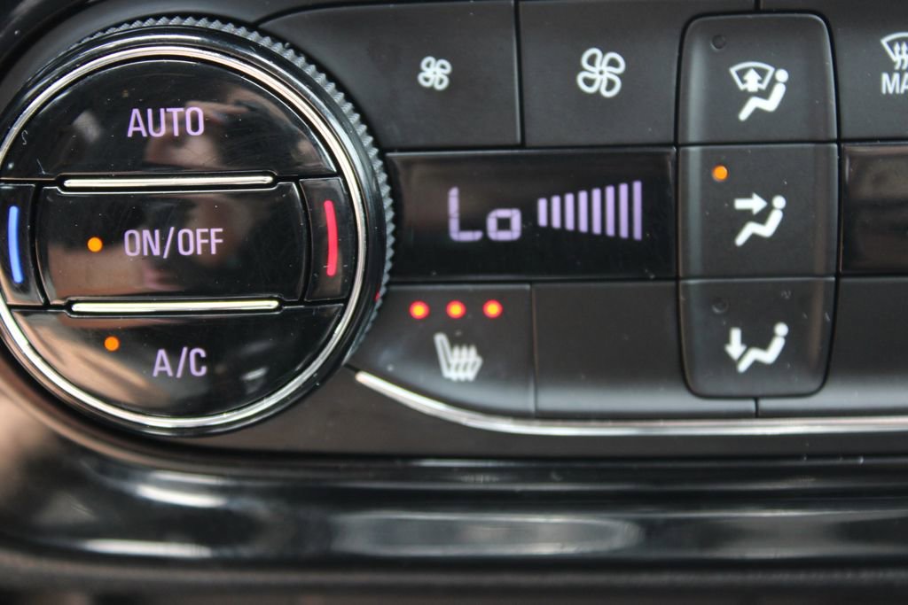 Used 2020 Buick Encore GX Select w/ Sport Touring Package FWD image 42
