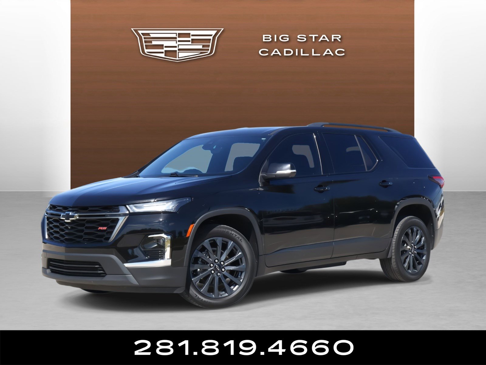 Used 2023 Chevrolet Traverse RS image 1