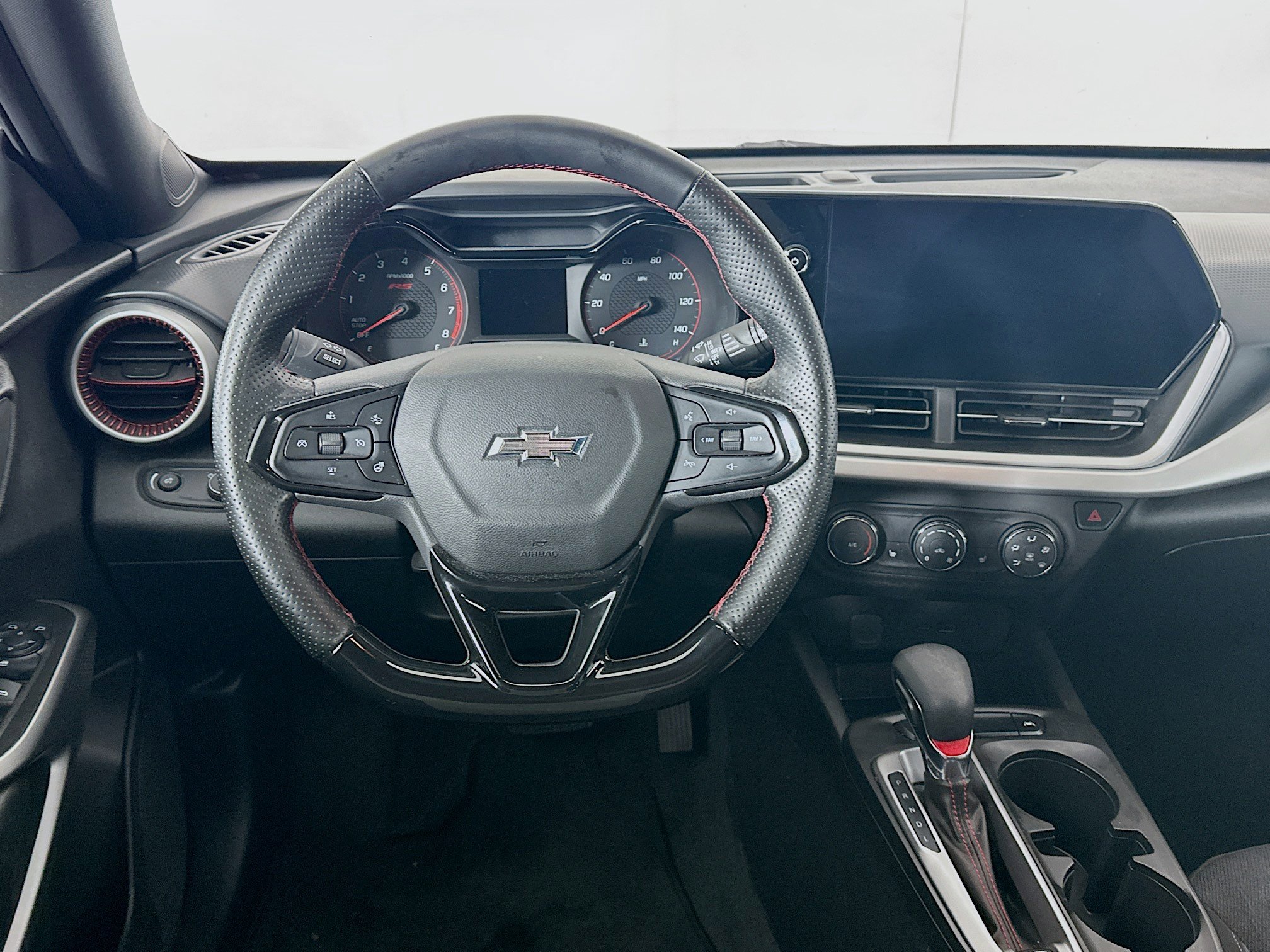 Used 2024 Chevrolet Trax RS image 17