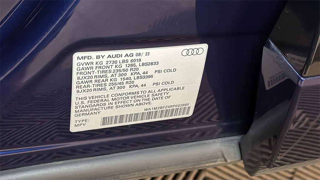Used 2024 Audi Q4 e-tron Prestige image 34