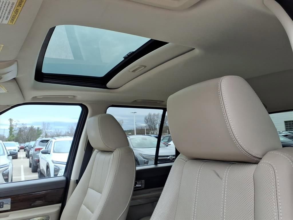 Used 2011 Land Rover Range Rover Sport HSE LUX image 18