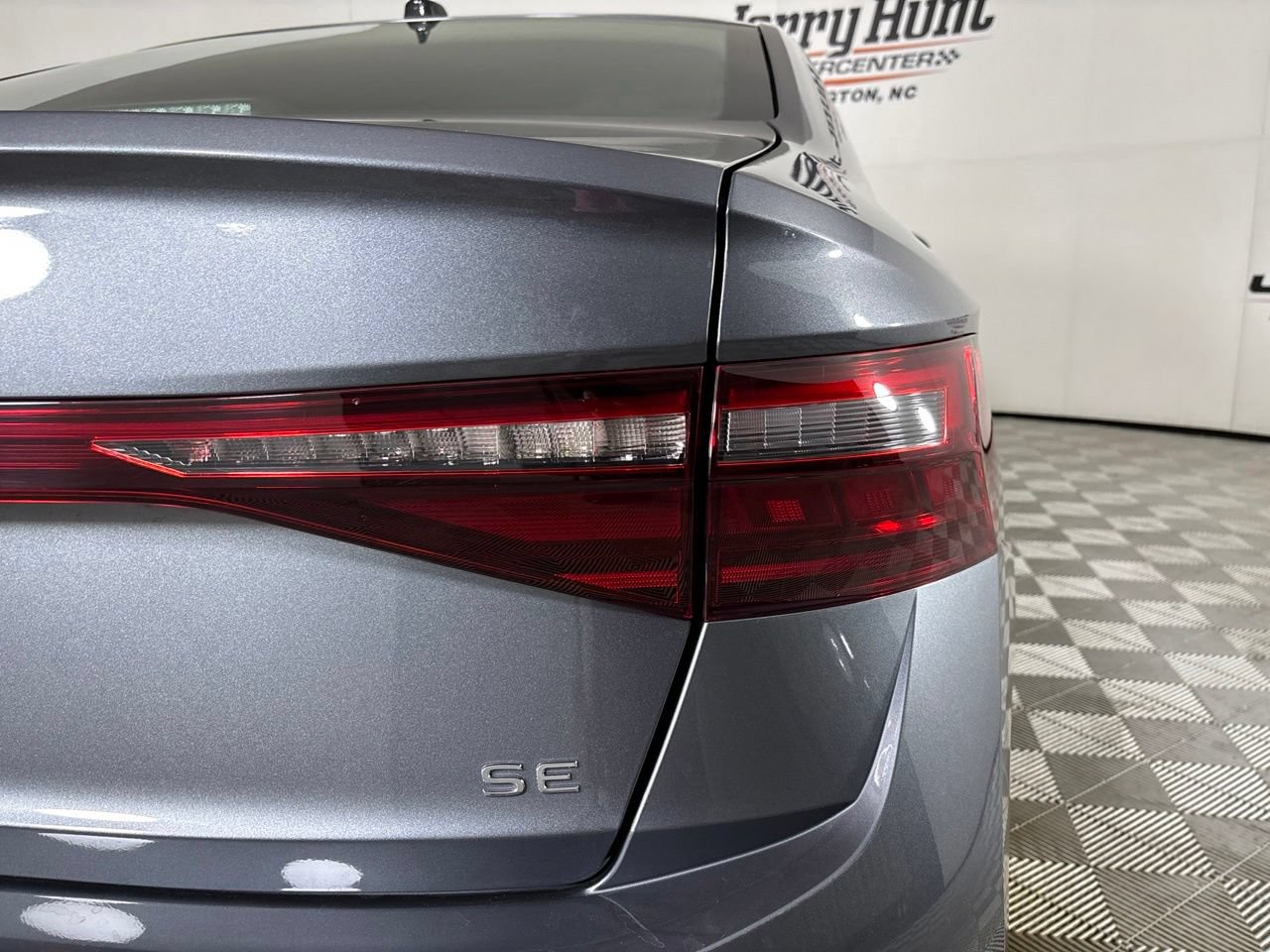 Used 2026 Volkswagen Jetta SE FWD image 35