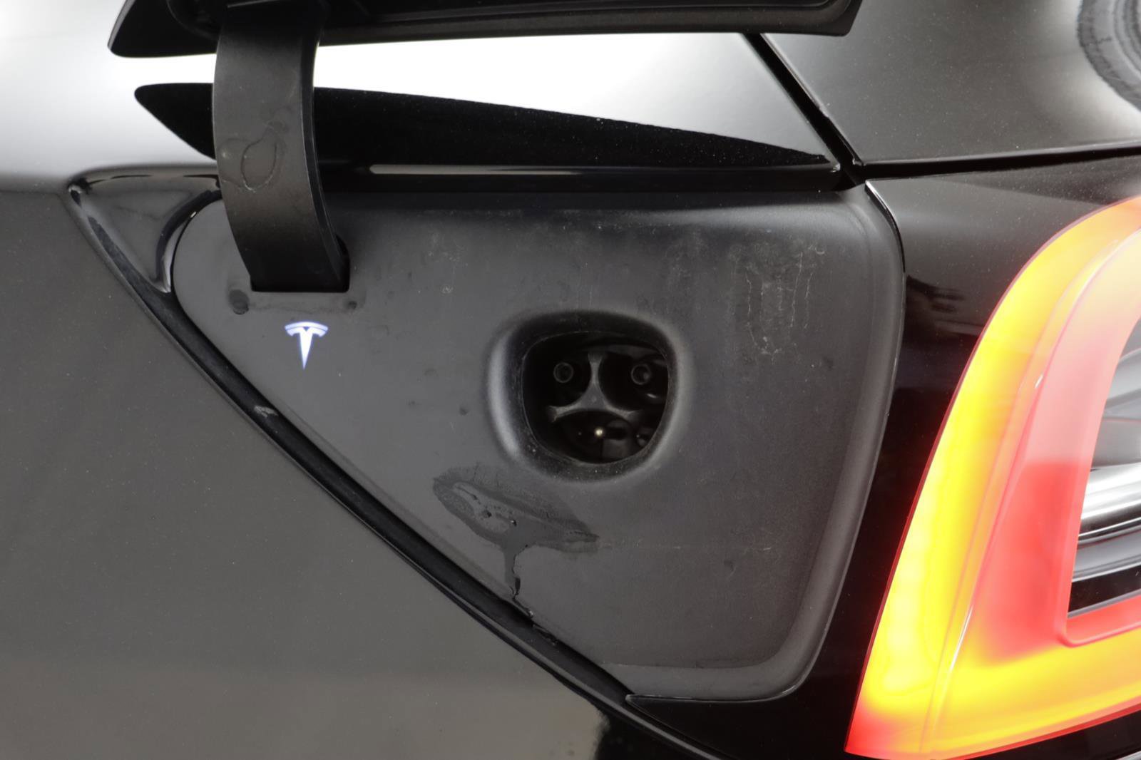 Used 2024 Tesla Model Y Long Range image 13