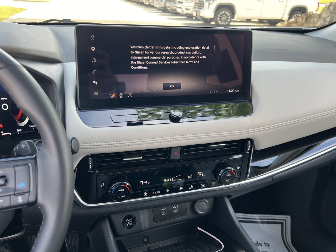 Certified 2025 Nissan Rogue SL FWD image 14