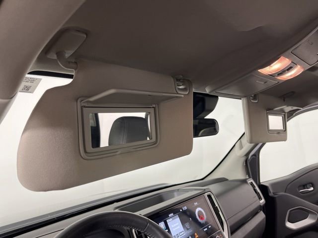 Used 2025 Nissan Frontier SV w/ SV Convenience Package RWD image 35