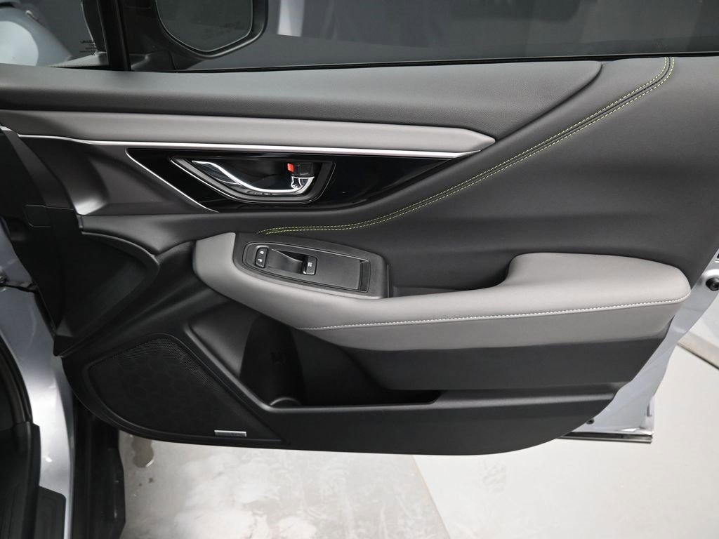 Used 2025 Subaru Outback Onyx Edition XT image 37