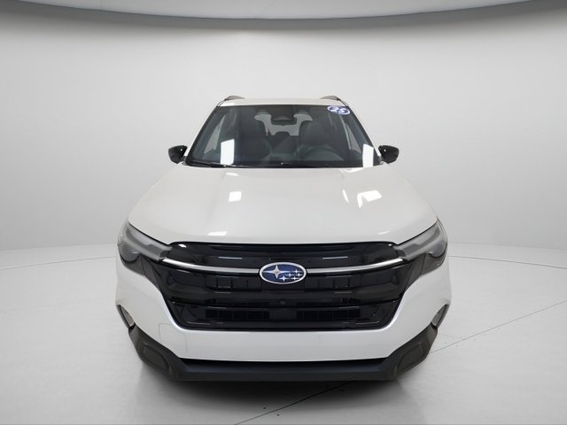 Used 2025 Subaru Forester Touring w/ Popular Package - Touring AWD/4WD image 8