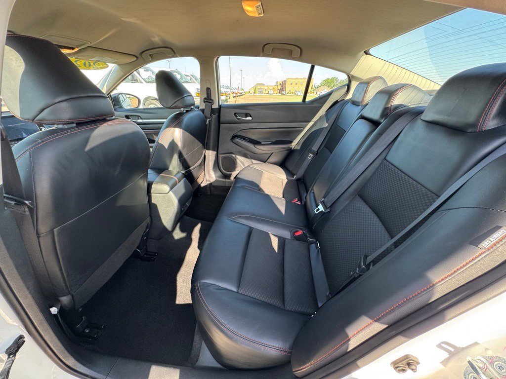 Used 2023 Nissan Altima 2.5 SR image 13