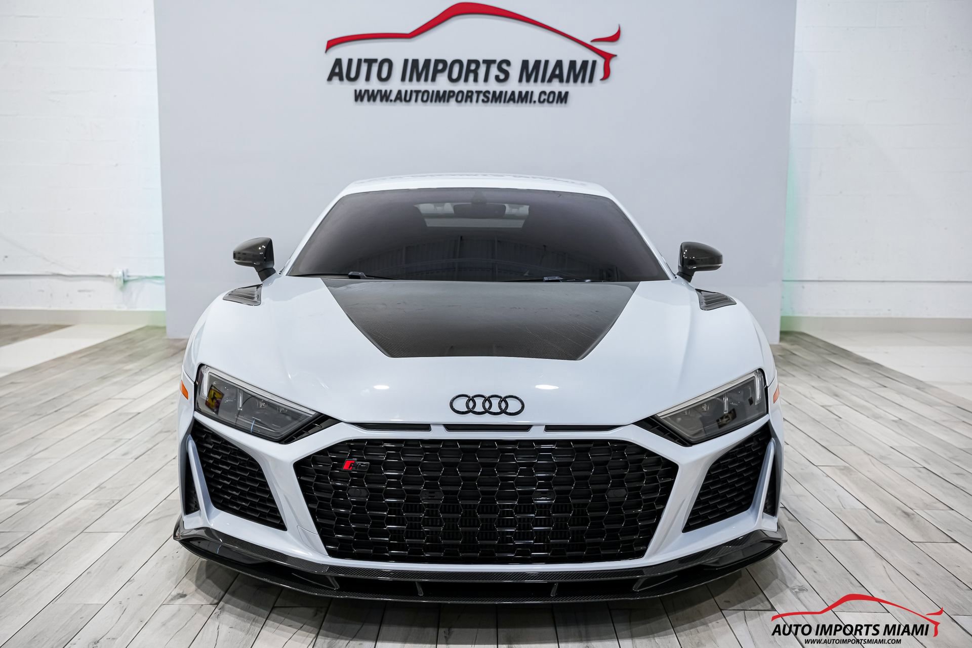 Used 2020 Audi R8 V10 w/ Carbon Exterior Package image 40