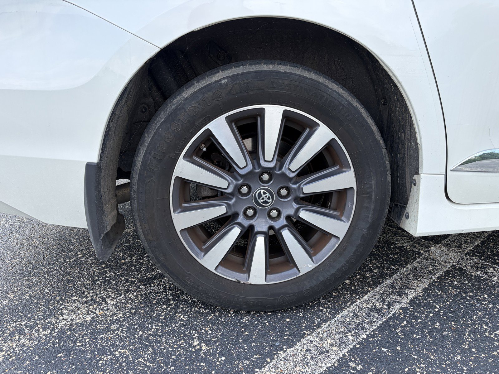 Used 2020 Toyota Sienna XLE w/ XLE Navigation Package AWD/4WD image 39