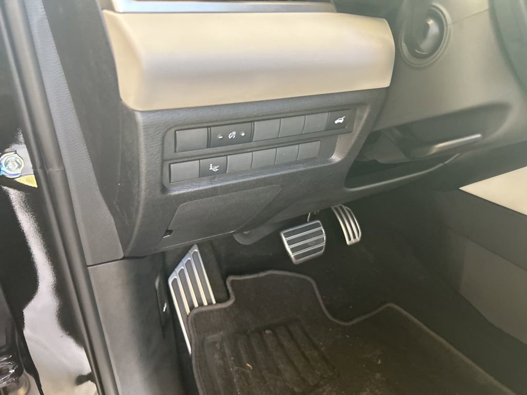 New 2025 Mitsubishi Outlander AWD image 42