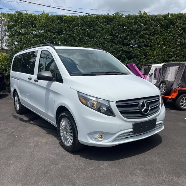 Used 2023 Mercedes-Benz Metris Passenger image 7