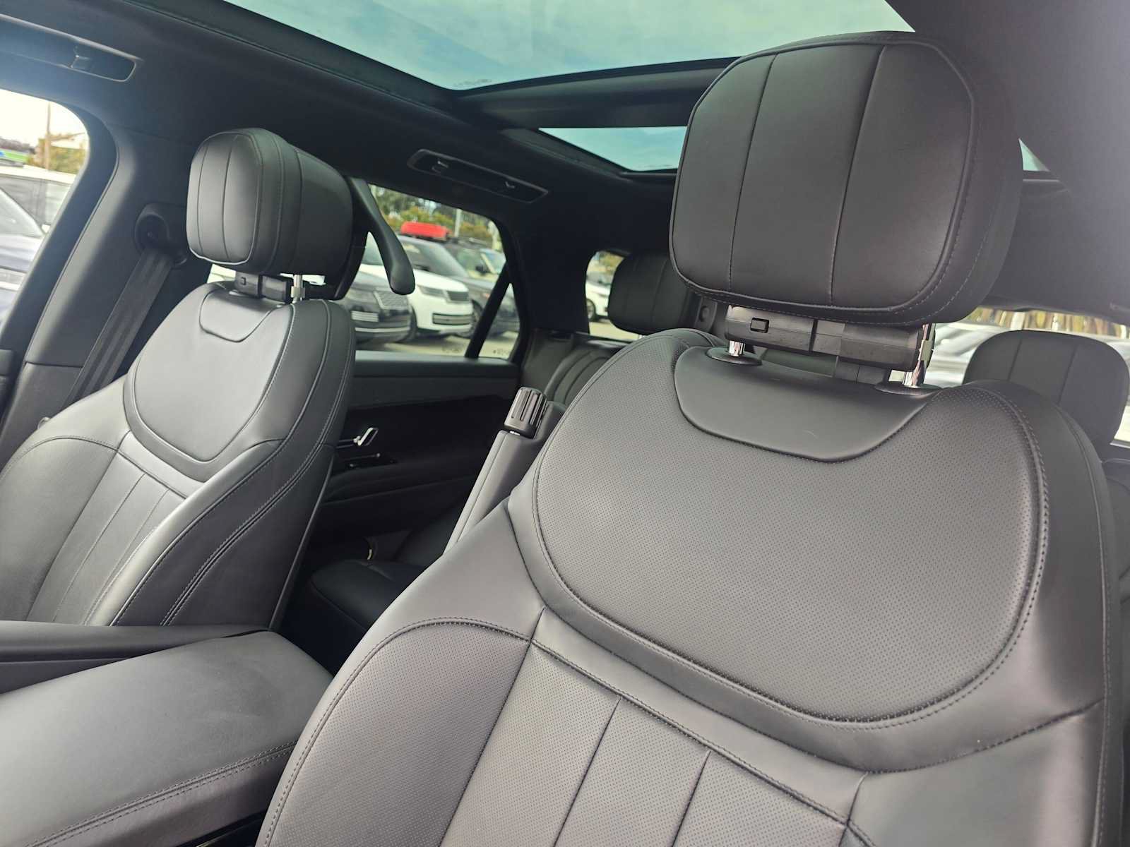 New 2026 Land Rover Range Rover Sport Dynamic SE AWD/4WD image 25