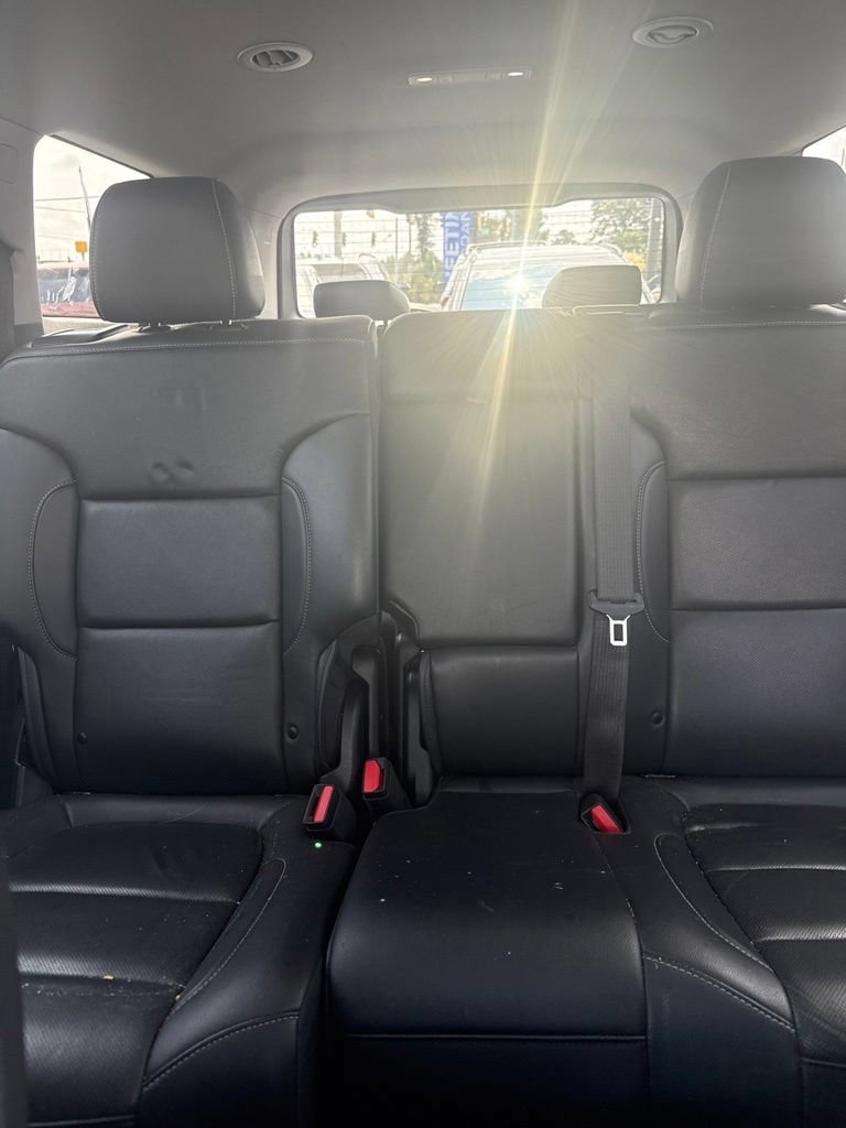 Used 2023 GMC Acadia SLT FWD image 7