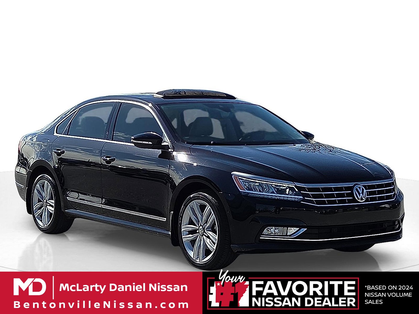 Used 2017 Volkswagen Passat 1.8T SEL Premium image 1