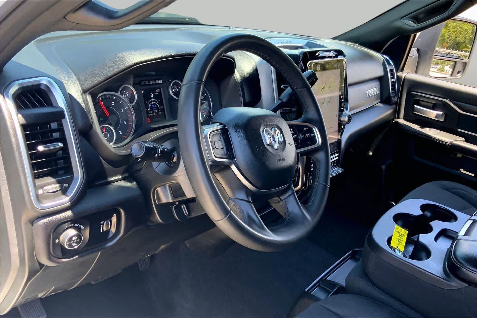 Used 2025 RAM 2500 Big Horn AWD/4WD image 18
