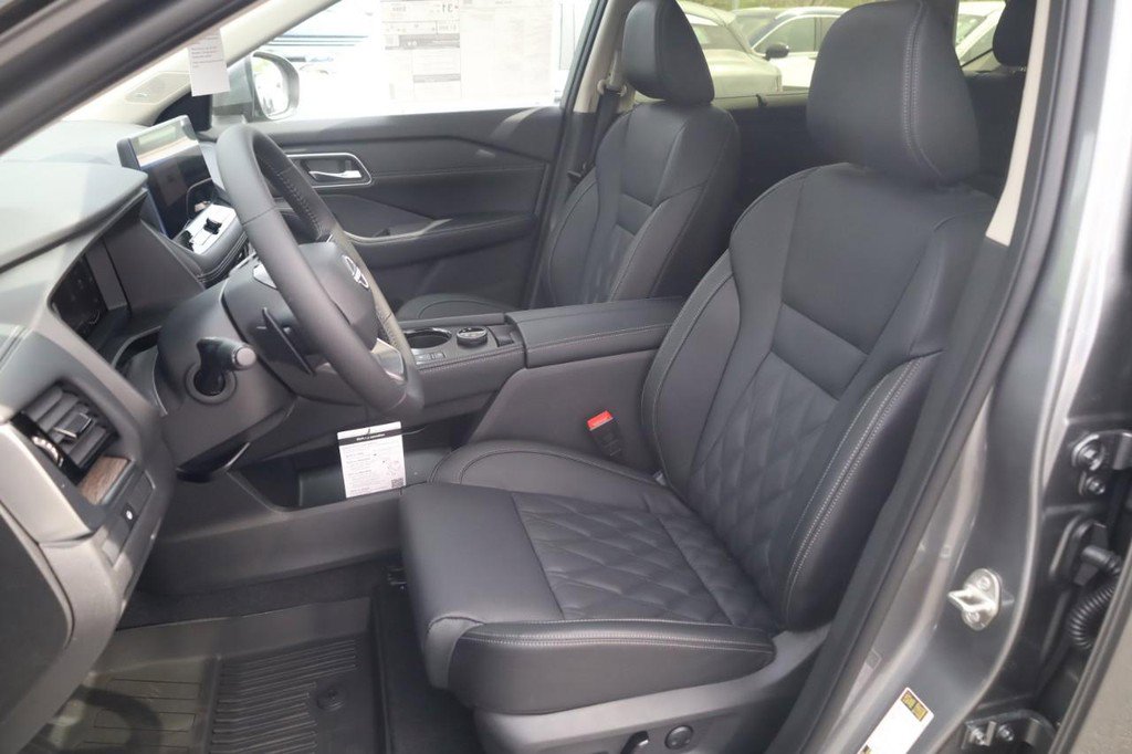 New 2026 Nissan Rogue Platinum image 21