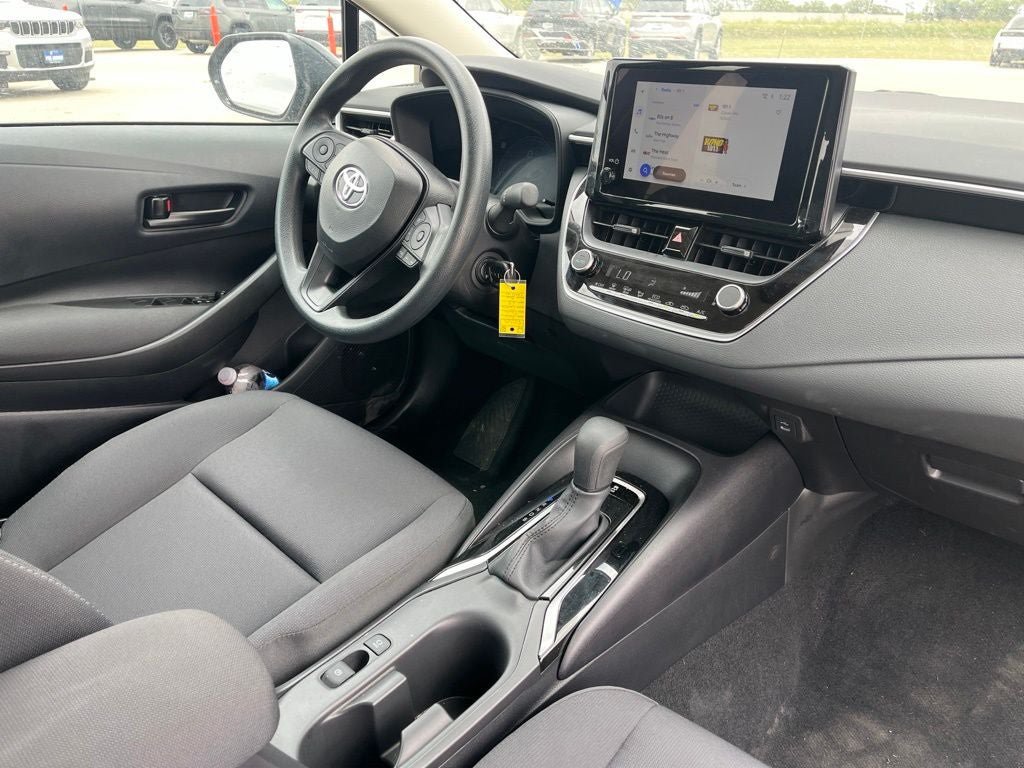Used 2026 Toyota Corolla LE FWD image 12