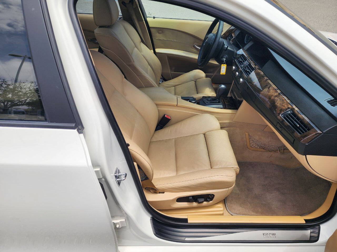 Used 2006 BMW 530xi Wagon AWD/4WD image 19
