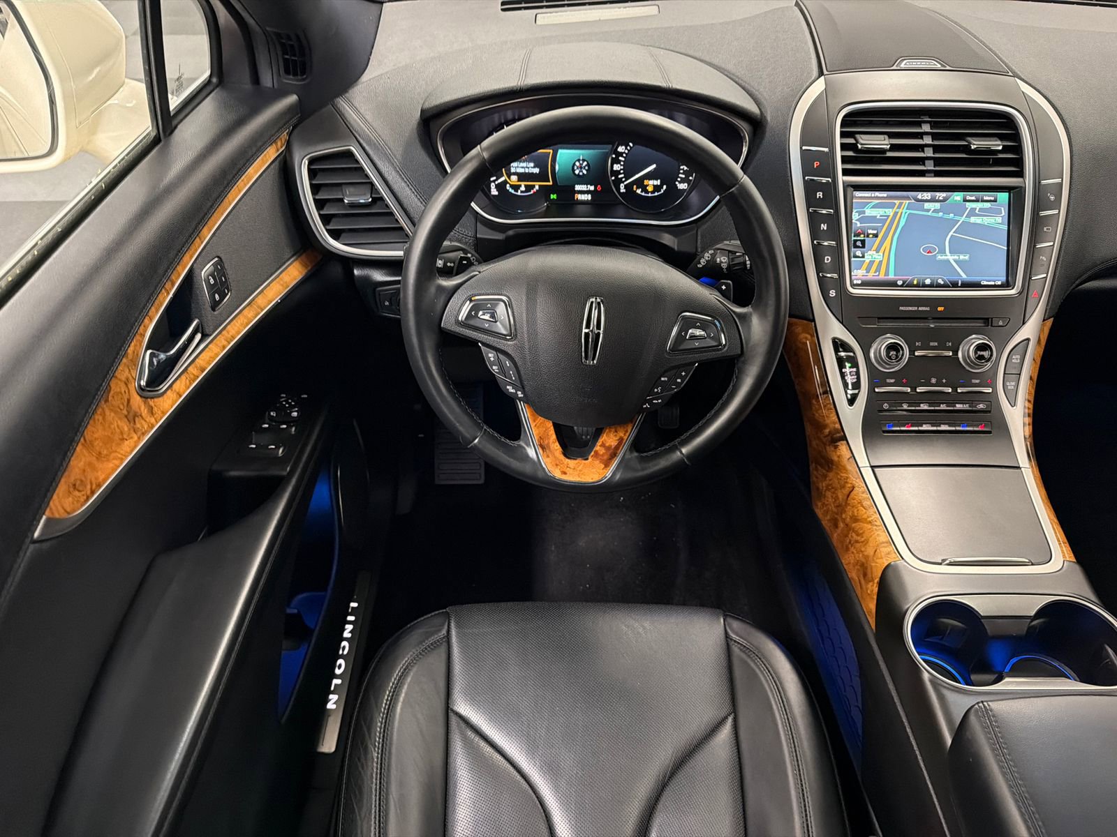 Used 2016 Lincoln MKX Reserve w/ Technology Package image 19