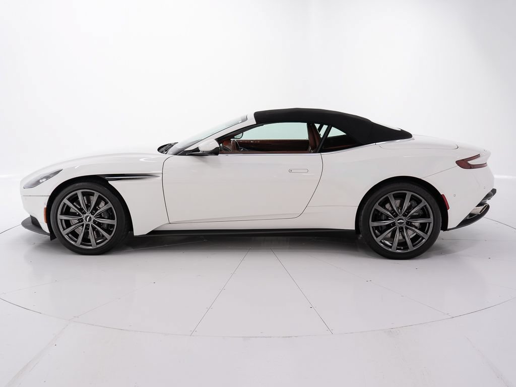 Used 2021 Aston Martin DB11 Volante RWD image 11