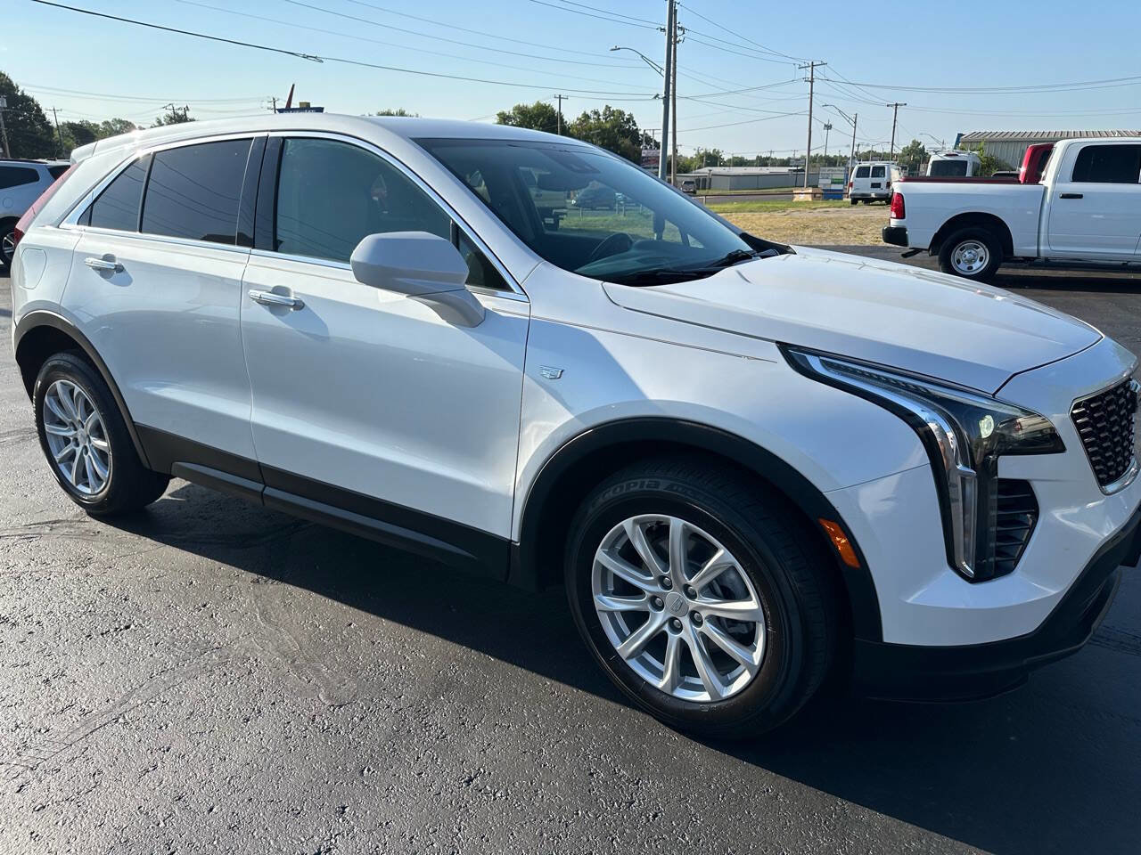 Used 2020 Cadillac XT4 Luxury w/ Cold Weather Package image 5