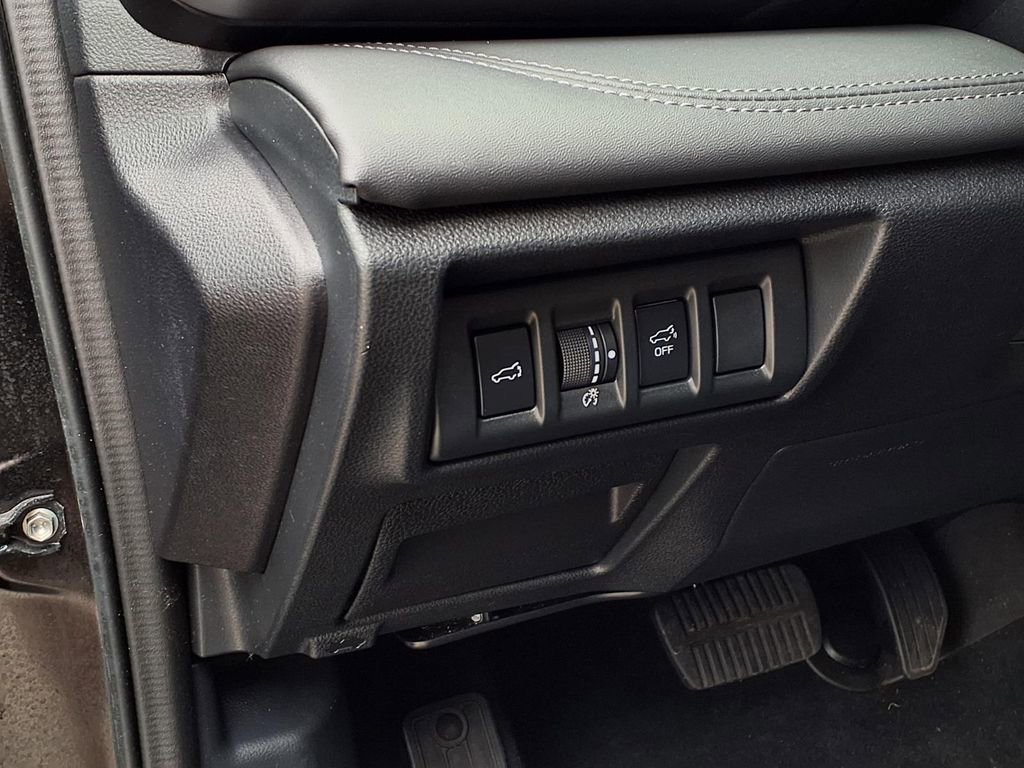 Used 2022 Subaru Outback Limited XT w/ Popular Package #2 image 11
