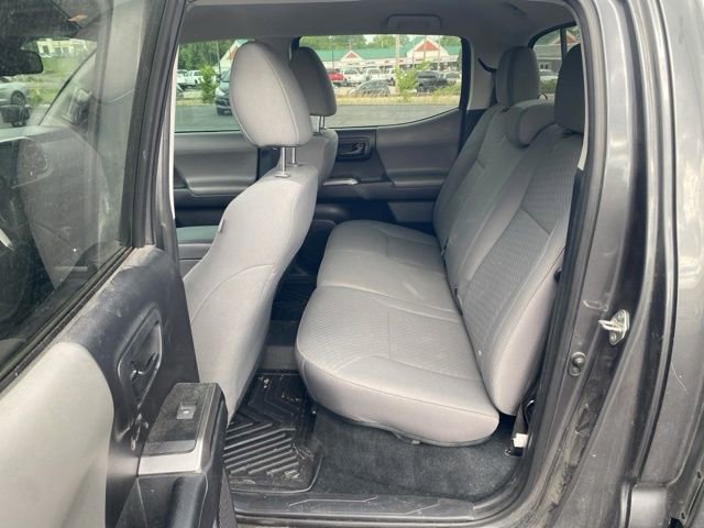 Used 2020 Toyota Tacoma SR5 w/ Technology Package AWD/4WD image 12