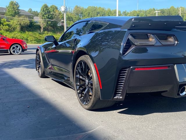 Used 2016 Chevrolet Corvette Z06 w/ 3LZ Preferred Equipment Group RWD image 5